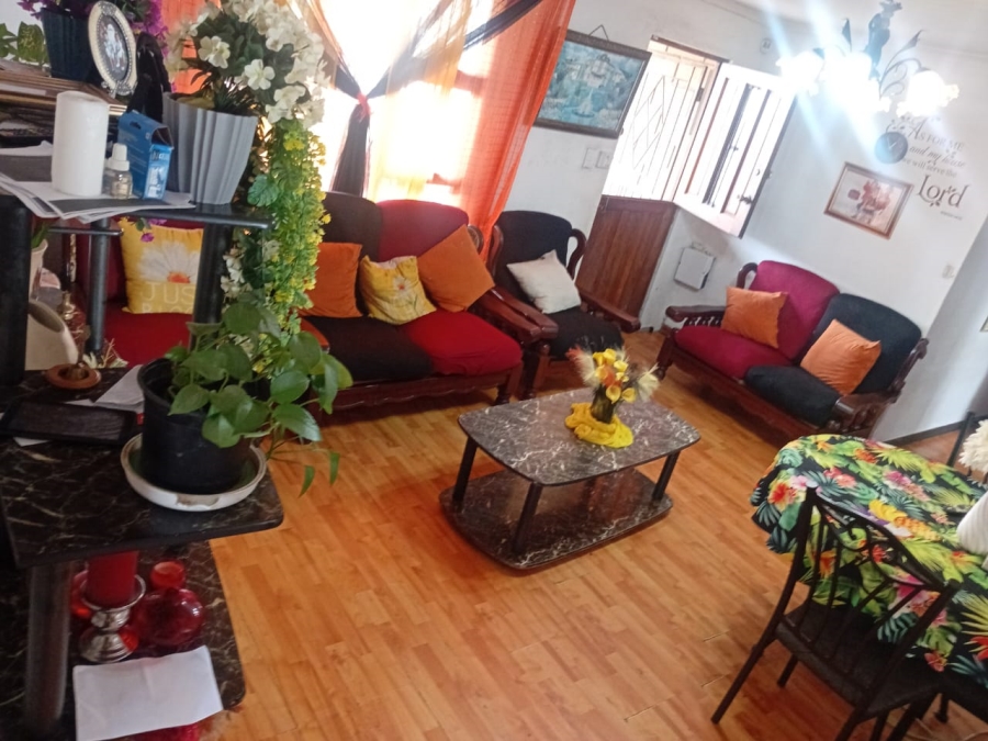 4 Bedroom Property for Sale in Kwanonqaba Western Cape